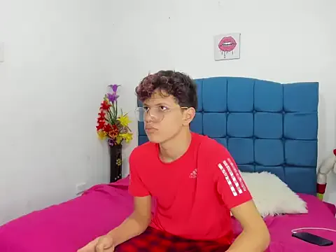 _GoldenGirls_ from StripChat