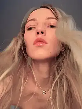 Adelina0001 from StripChat