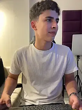 AdrianRinaldi from StripChat