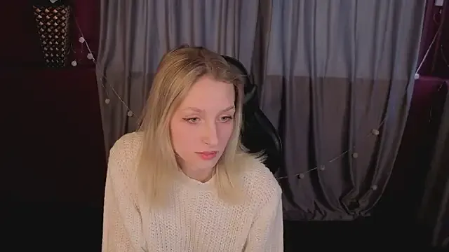 Akiro_Kim7 from StripChat