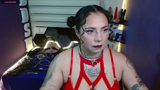 Alexa_Slavehot777 from StripChat