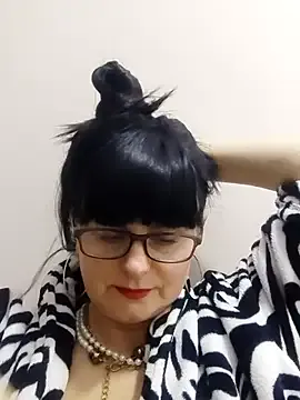 AliceSwan57 from StripChat