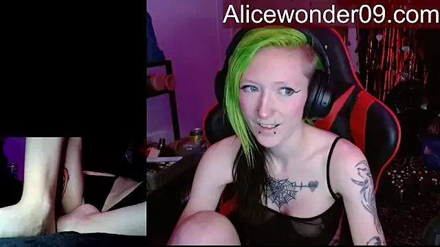 alicewonder09 from StripChat