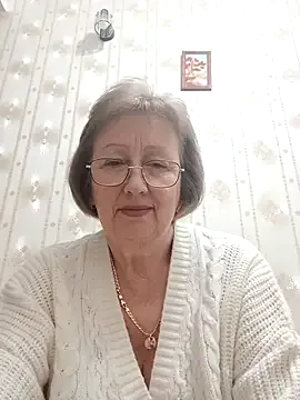 AlikaSwan5821 from StripChat