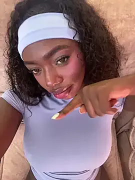 alissradiante1 from StripChat