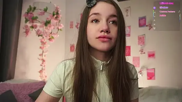 AmiLewis from StripChat