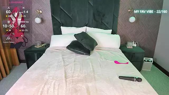 Amy_Hall from StripChat