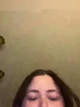 Amytightwethole4you from StripChat