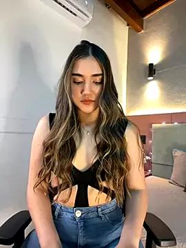 AniiRose on StripChat