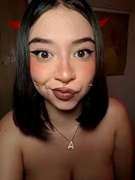 annbones_ch from StripChat