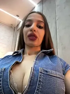 Anyssia from StripChat