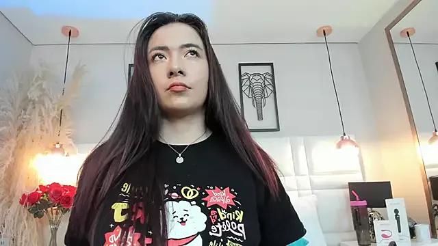 Admire Ari_lynn_, she wants to masturbate for you Ari_lynn_ from StripChat