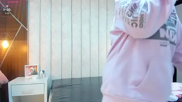 Arianaa_Gray from StripChat