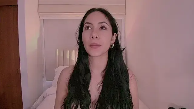 ArianaReynoldss from StripChat