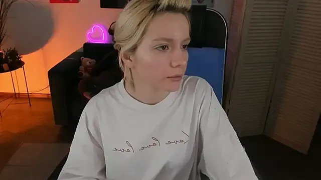 AuroraWrenfield from StripChat