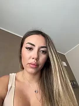 BabesGoWild from StripChat