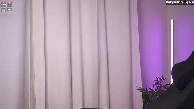 BellaGiaxx from StripChat