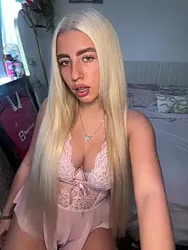 BlondeBetty from StripChat