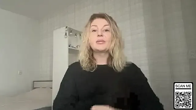 Blondie_xoxoxo from StripChat