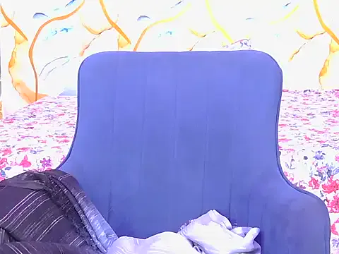 bold-smirthii from StripChat