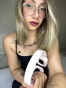 Discover Branquinha_12, she wants to masturbate for you Branquinha_12 from StripChat