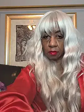 BreanaDivine from StripChat