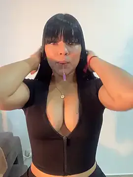 BrendaCrean from StripChat
