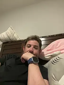 caliguy37 from StripChat