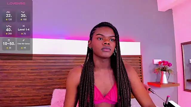 CamiEstrada on StripChat 