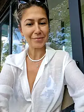 Explore 23 years old CelynaRoss from StripChat CelynaRoss from StripChat