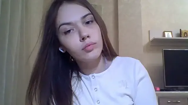 CeyaLier from StripChat