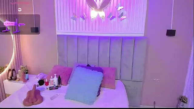 chantall1375 from StripChat