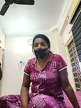 Charm_Queen from StripChat