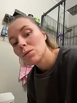 Satisfy your nuttiest fantasies with StripChat's irresistible Charming_Daphny Charming_Daphny from StripChat