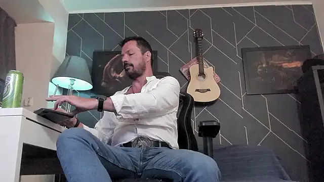 ChrisKox from StripChat