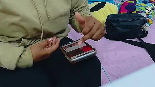 colombiamommy from StripChat