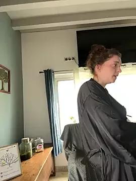 coquineronde from StripChat