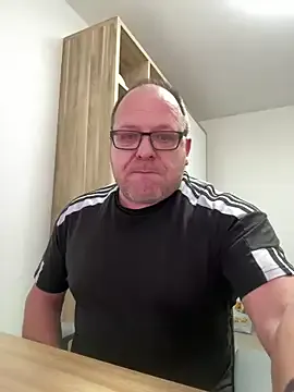 coupleLatinaLovers from StripChat