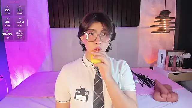 Creamy_Angelo from StripChat