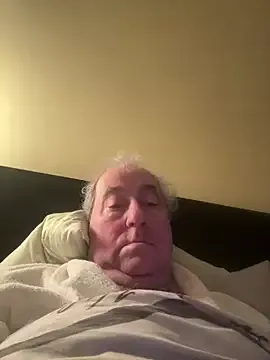 csikar from StripChat