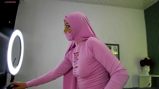 Daliah_ali from StripChat