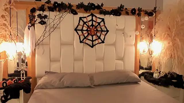 Daphne_And_Roger from StripChat