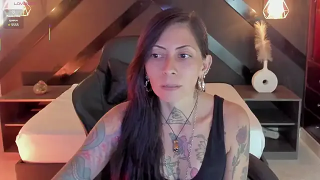 Live dreams and saucy satisfaction with StripChat's versed Dark_gotica dark_gotica from StripChat