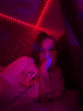 DarkdesireXoX from StripChat