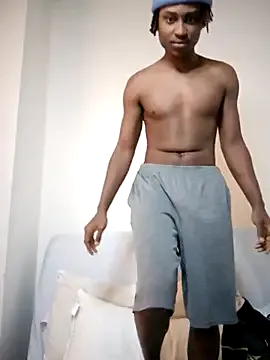 DarkSkinStroker from StripChat