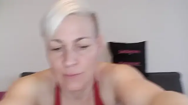 DarleenHot from StripChat