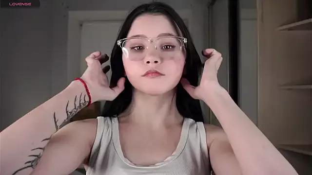 Discover DelphaDivenere, she wants to masturbate for you DelphaDivenere from StripChat