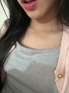 Desi_sara from StripChat