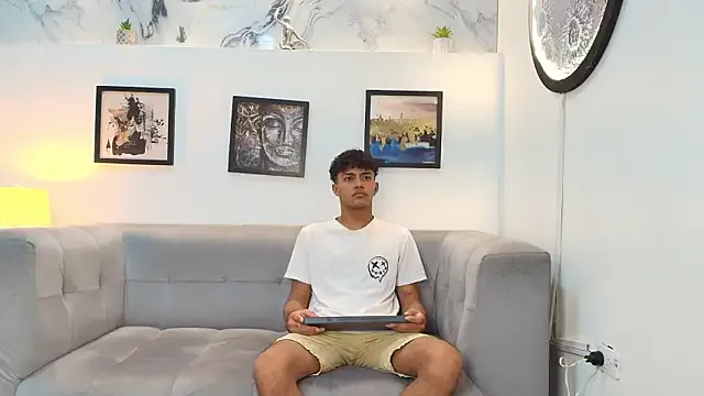 DIAMOND_BLACKS from StripChat