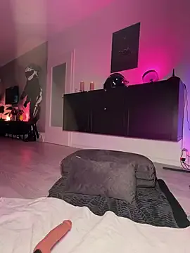 DirtyDahlia from StripChat